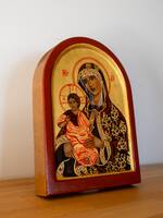 Virgin and Child, arched panel, view 2